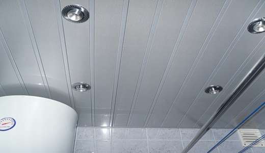 пластиковые панели для потолка в ванной