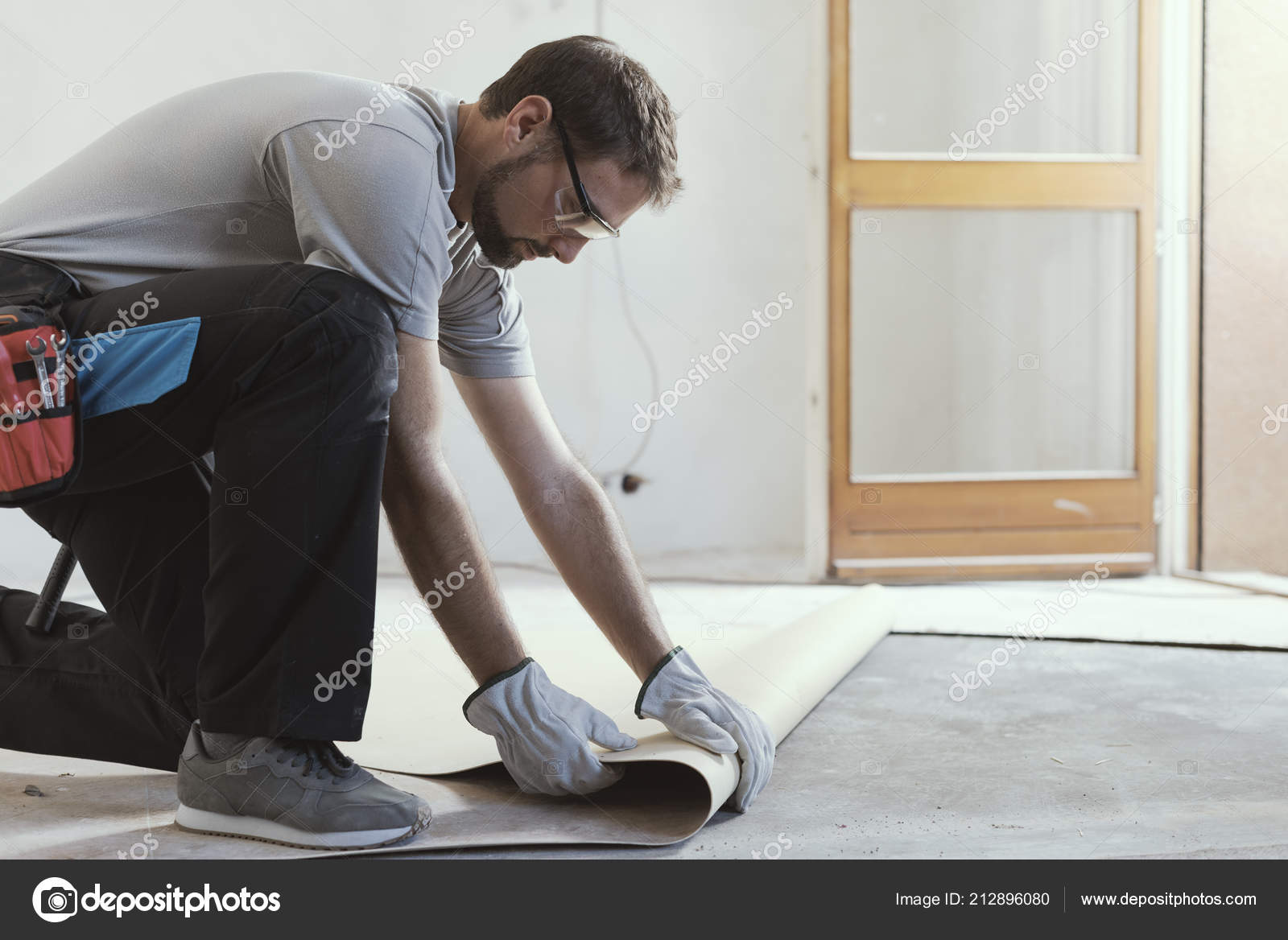 Как снять линолеум приклеенный: Какими способами можно снять старый ...